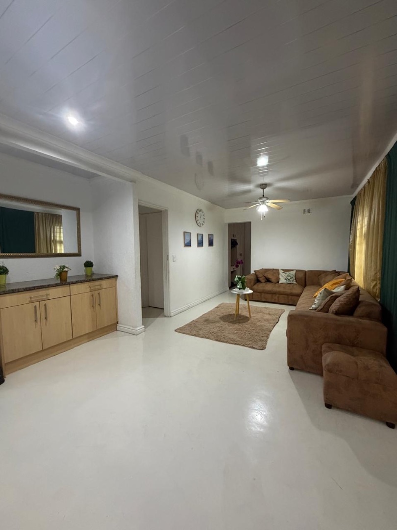 5 Bedroom Property for Sale in Colorado Park Western Cape